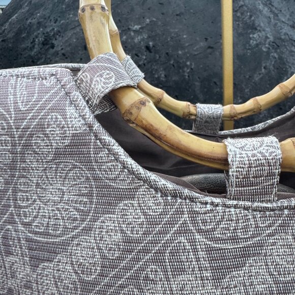 Manaola Kinolau Collection Bamboo Handle Tote Bag - Picture 3 of 10